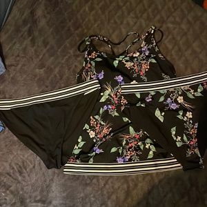 Athleta tank swim suit with 2 bottoms